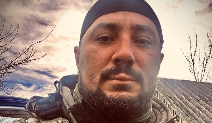 Євген Тєрєхов (Титановий Джексон): "Найстрашнішою "дорогою життя" я б назвав відстань до іншого окопу, коли наш розвалило. Це було важко. Я б сказав, що то 700 метрів пекла"