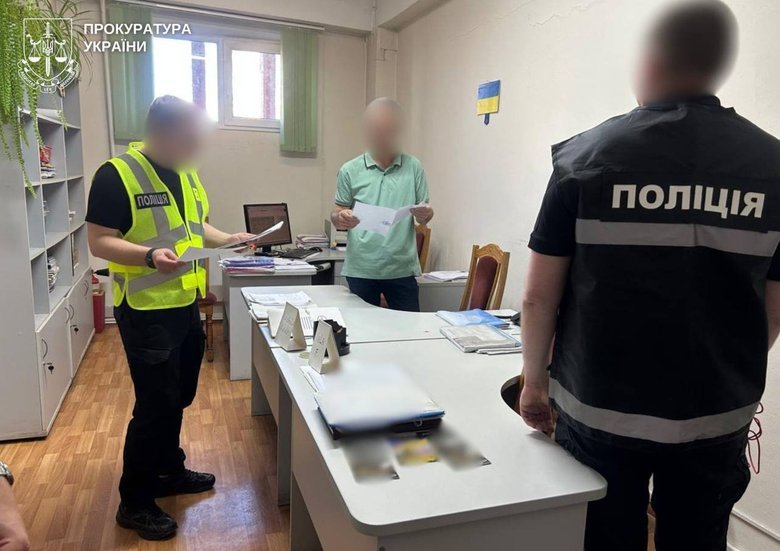 У Житомирі викрили схему фіктивного працевлаштування чоловіків призовного віку до одного з професійних коледжів