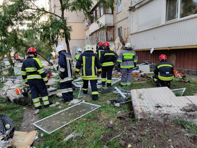 Вибух будинку в Києві: 2 загиблих, деблоковано 3 людей, 21 - евакуйовано 02