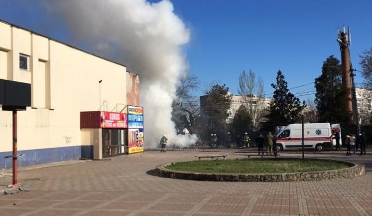Вследствие взрыва в Мариуполе полковник СБУ Хараберюш потерял обе ноги и умер от потери крови, - Луценко