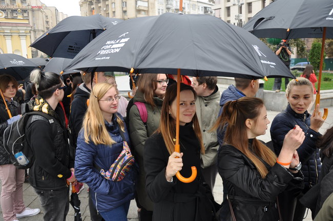 Прогулялися заради свободи: акція, приурочена до Європейського дня боротьби з торгівлею людьми, відбулася в Києві 02