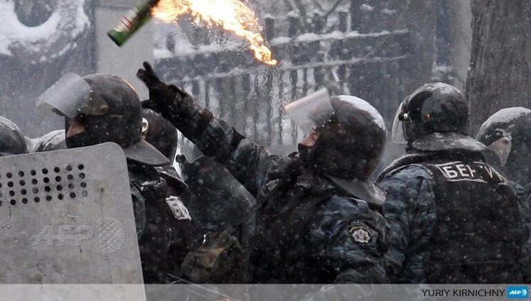 Бандиты из "Беркута" пытали и насиловали 17-летнего парня, - Аронец