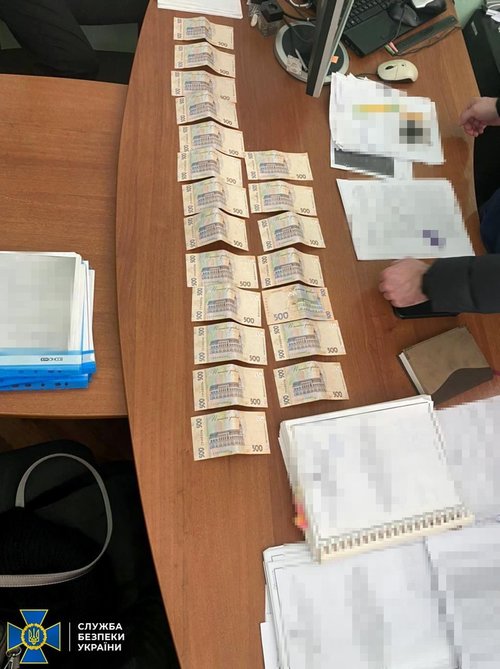 СБУ разоблачила чиновника Харьковского земкадастра в вымогательстве 21,5 тыс. грн 02