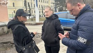 У Дніпрі ексвійськова за $20 тисяч обіцяла допомогти уникнути мобілізації через ВЛК. ФОТОрепортаж