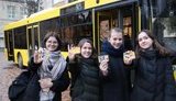 Проезд в транспорте Киева для школьников остается бесплатным, но необходимо оформить электронную карточку ученика, - КГГА