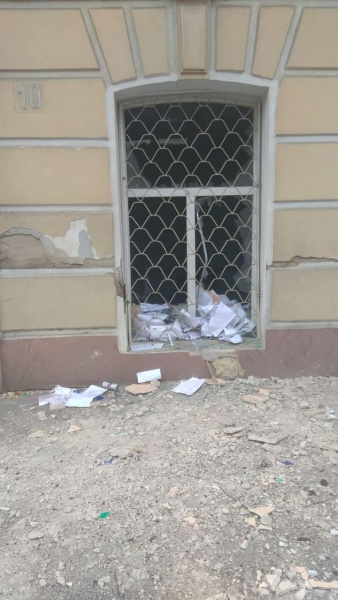 Россияне заминировали здание Суспільного в Херсоне 04