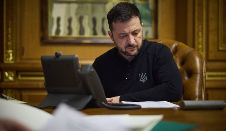 Zelenskyy told that Russian troops stormed OP to kill him: "There was gunfire, people were killed inside Office, and there was landing of troops". VIDEO