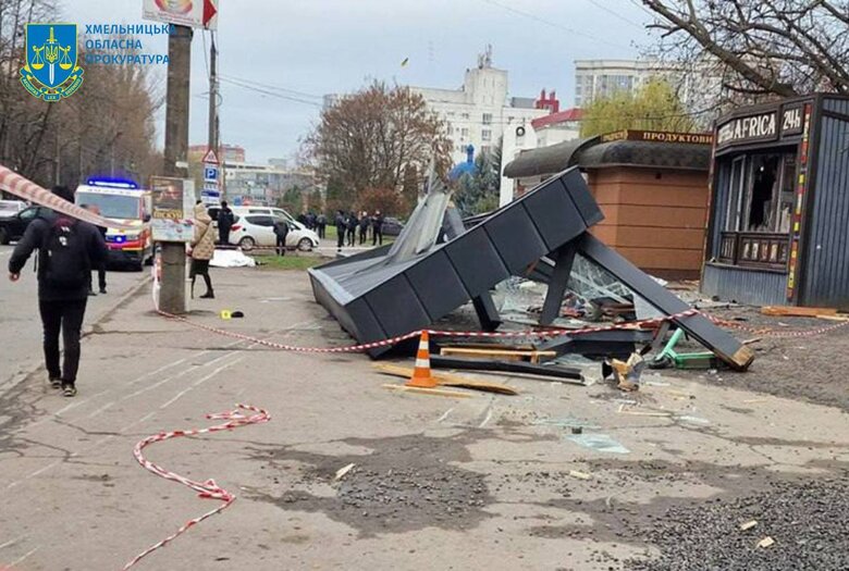 У Хмельницькому водії під наркотиками в'їхав у зупинку: загинули 3 особи