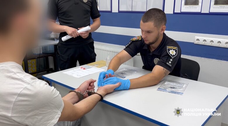 Чоловік хотів підпалити ТЦК в Ізмаїлі: його затримали