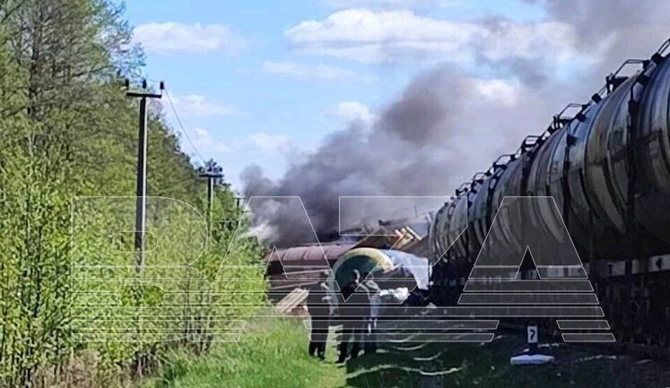 У Росії через вибухи впала опора ЛЕП і зійшов з рейок потяг з нафтопродуктами (оновлено)