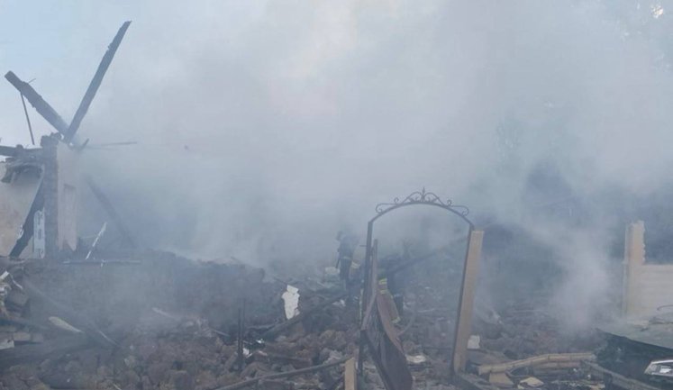 Ворог атакував Запоріжжя, загинули двоє людей. Кількість поранених зросла до 6, зокрема двоє дітей (оновлено). ФОТОрепортаж