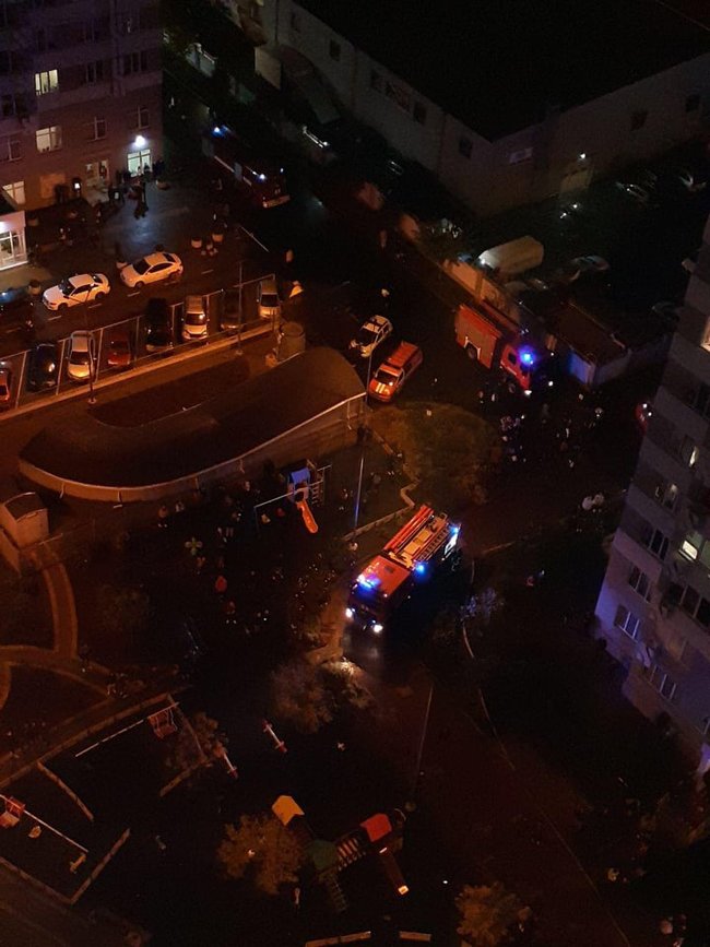 В 25-этажном жилом доме в Одессе произошел пожар: жильцов эвакуировали 01 В 25-этажном жилом доме в Одессе произошел пожар: жильцов эвакуировали 01