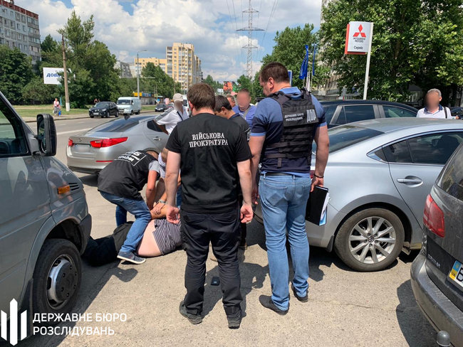 Начальник отделения полиции на Николаевщине задержан при получении 1 тыс. долл. взятки за возможность работать в курортной зоне, - ГБР 01