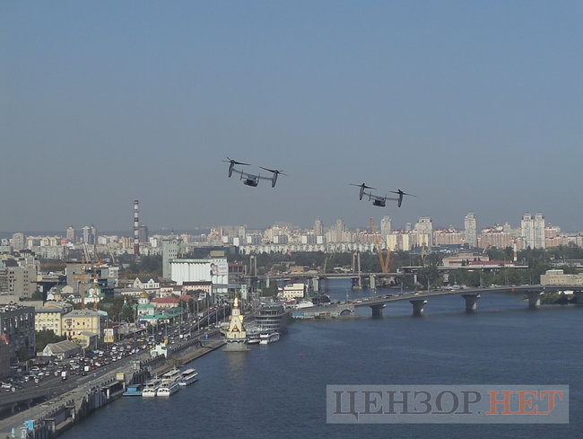 Американские самолеты CV-22B Osprey совершили полет над Киевом 05