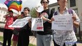 "Хто наступний?": ЛГБТ-активісти під посольством РФ у Києві вимагали справедливого розслідування вбивства Григор