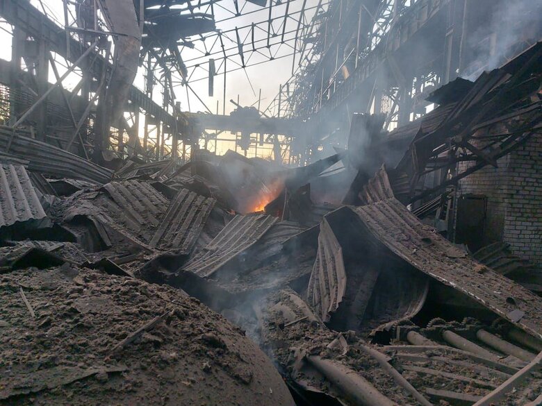 Окупанти серед ночі завдали ударів по півночі Донецької області, є загиблі та пораненні 02