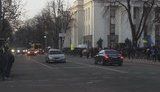 Рух транспорту по вул. Грушевського під Радою відновлено. Правоохоронці конфіскували демонтовані намети мітингувальників. ФОТОрепортаж