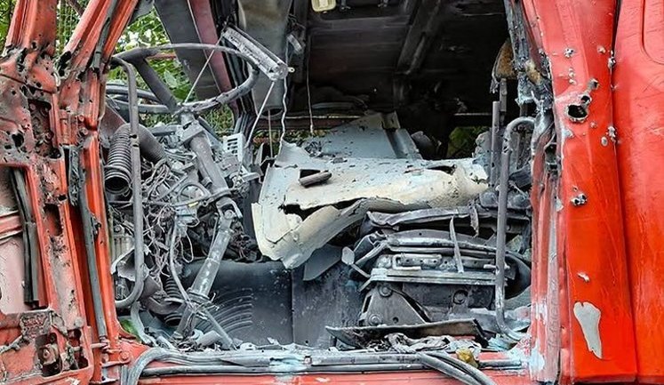 Russians struck firefighters’ vehicle during response to previous attack in Kherson: driver wounded. PHOTOS