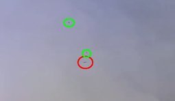 два перехоплювачі атакують російський дрон