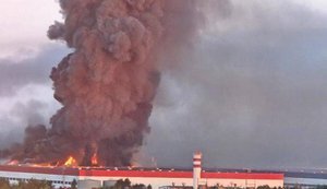 Массированная атака дронов на Подмосковье: поражен один из крупнейших складов Wildberries. ВИДЕО