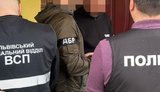 ДБР викрило посадовця "Центру пробації", який за $12 тисяч обіцяв допомогти виїхати з ТЦК