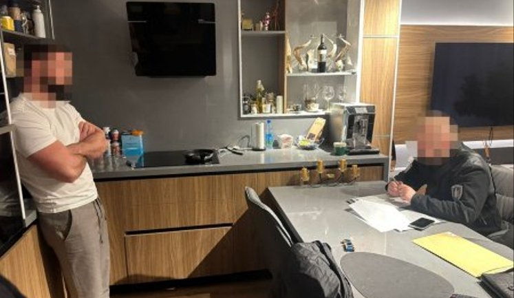 Постачав військовим гнилі продукти за "відкати" та купив апартаменти на Балі за $190 тисяч: ДБР завершило розслідування щодо начпрода. ФОТОрепортаж