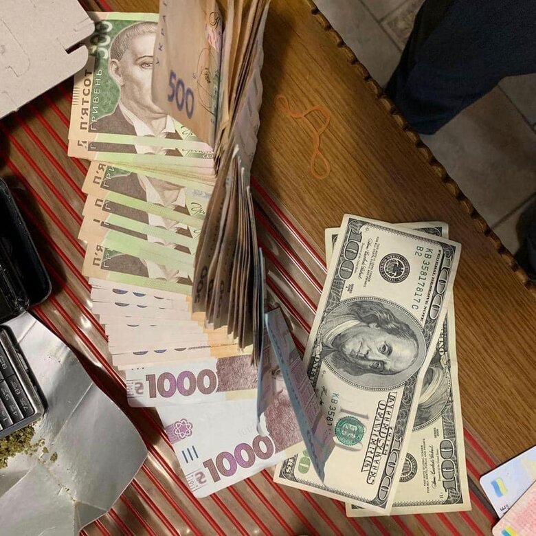 Столичного наркодилера Чернецького, який збував кокаїн у нічних клубах, засудили до 5 років ув’язнення 03