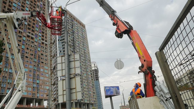 До нового року в Києві оновлять чверть зовнішнього освітлення 01
