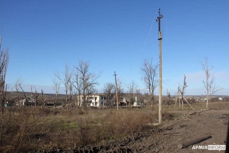 Визволена Макіївка на Луганщині розбита і завалена трупами рашистів 08