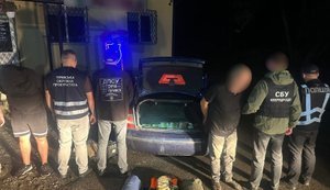 Таксист з Волині планував переправити в Румунію жителя Вінниччини. ФОТОрепортаж