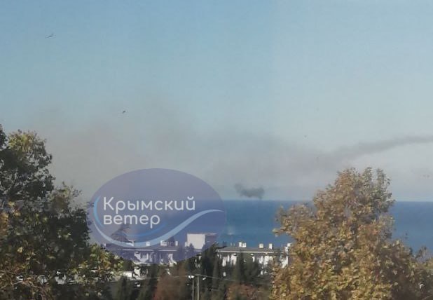 Explosions are heard in Sevastopol. Razvozhaev says that air defense is working 02