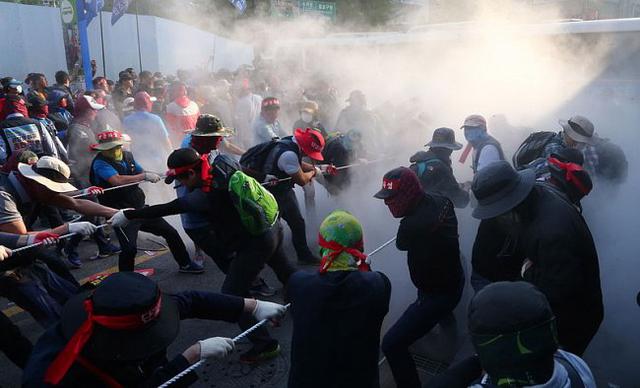 протест первомай радикалы