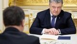Порошенко потребовал от Смелянского снизить свою зарплату и прекратить закрывать почтовые отделения