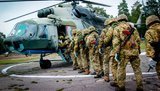 Резервисты 25-й ОВДБр отработали на сборах беспарашутное десантирование. ФОТО