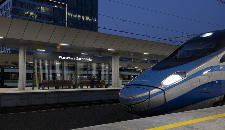 У Варшаві після ремонту відкрили один із найбільших вокзалів Польщі. ФОТОрепортаж