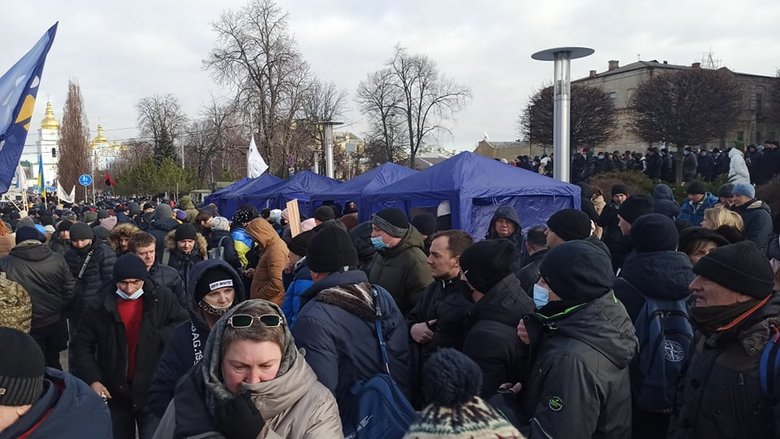 Печерський суд обирає запобіжний захід Порошенку 23