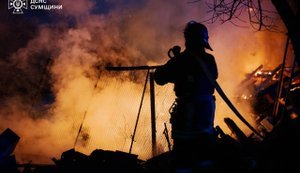 Враг нанес удар по жилому сектору Сум: возник масштабный пожар. ФОТОрепортаж
