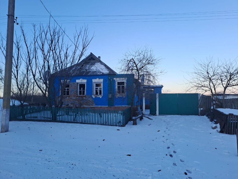 61-year-old woman died as result of Russian strike on village of Velykyi Burluk in Kharkiv region. Two children were injured 01