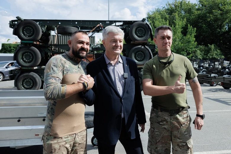 допомога фронту від Порошенка