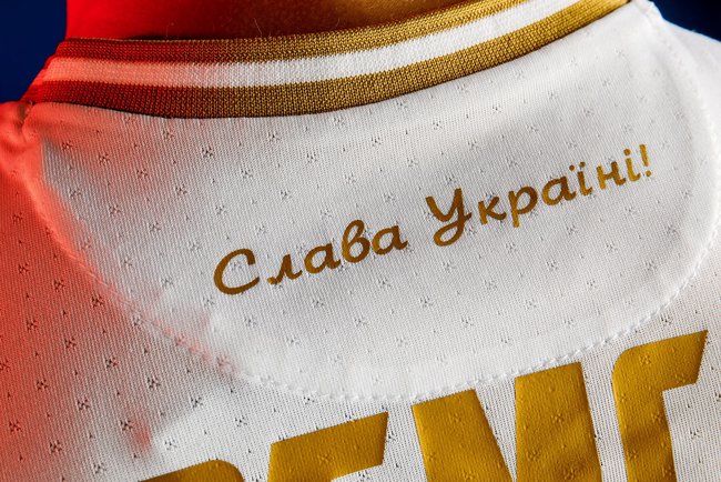 Слава Україні!: представлено форму збірної на Євро-2020 03