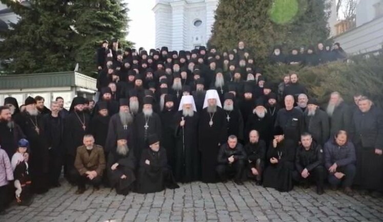 Наместник Лавры Павел и "братия" записали обращение к президенту: "Мне господь открыл, что Зеленский будет президентом. Это еще до выборов". ВИДЕО