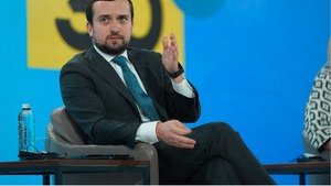 В Офісі президента визнали проблеми з виконанням обіцянки Зеленського про підвищення зарплат для медиків