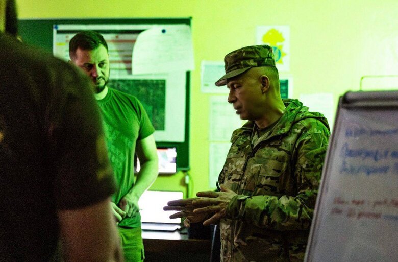Сирський відпрацював на Харківському напрямку разом з НГУ Хартія