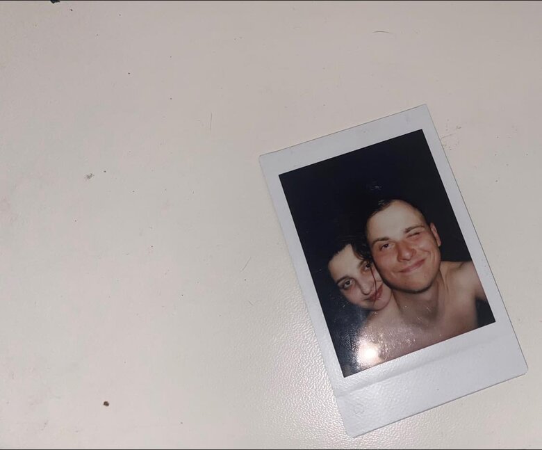 Я буду вічно тебе тримати за руку: Щоденник волонтерки Алли Карпенко про коханого Євгенія Базилевського, який загинув у Бахмуті 01