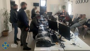 Работники нелегальных call-центров ежемесячно выманивали у людей 7 миллионов, – СБУ