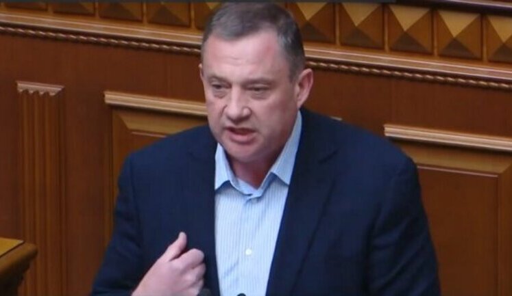 Справа про розкрадання газу на 2 мільярди: Суд залишив нардепа Дубневича під заочним арештом