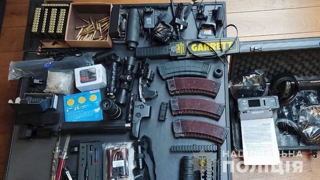 Поліцейські затримали членів Мукачівської банди, які промишляли розбоєм, викраденнями людей і торгівлею зброєю 04