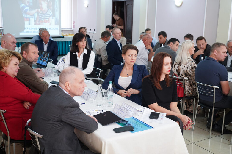 Відбулася зустріч міністра Коваля з представниками молочної галузі