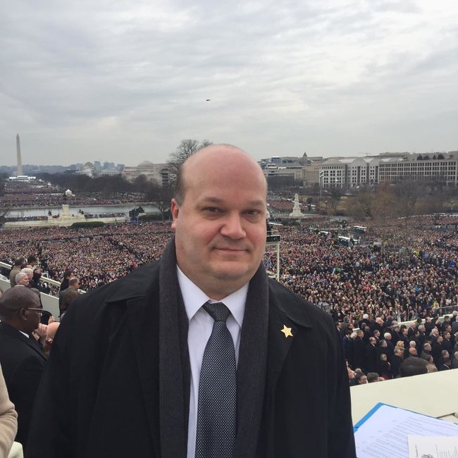 Експосол України в США Валерій Чалий: За президента Байдена буде більше контактів не лише з чинною владою в Україні, а й з демопозицією, громадянським суспільством. В Україні є люди, до яких він ставиться із симпатією 01
