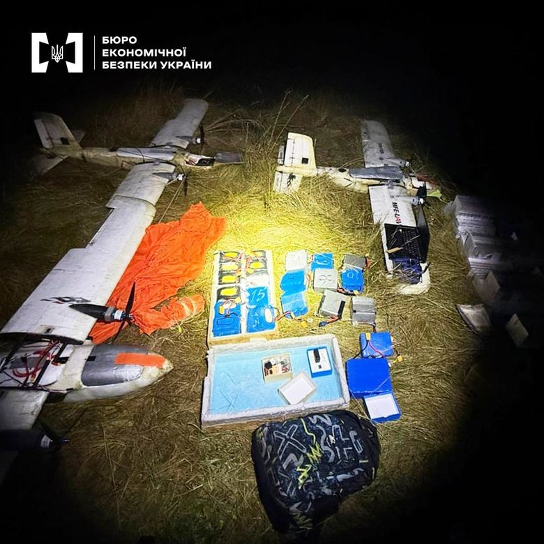 БЕБ знайшло новий канал контрабанди сигарет за допомогою БПЛА